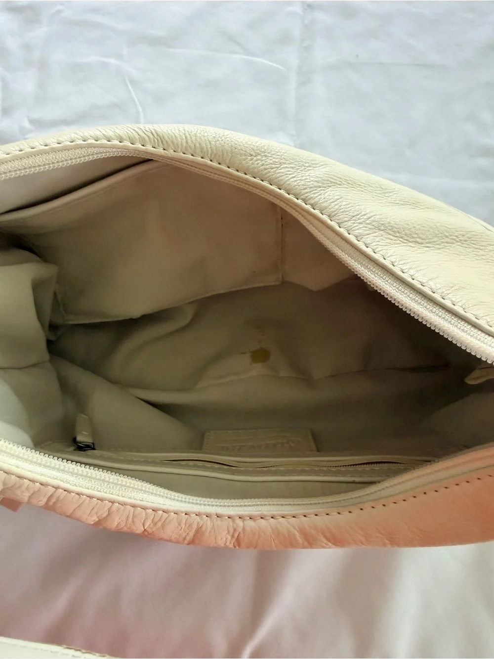 ST. JOHN’S BAY White Leather Hobo Shoulder Bag